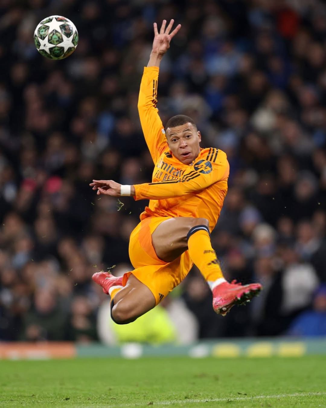 姆巴佩连续十场比赛得分超过问鼎冠军，美国队挑战极限！